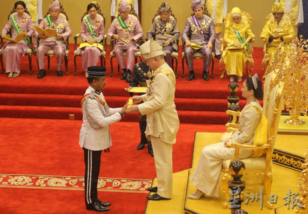 霹苏丹66岁华诞封赐 政府首席秘书居榜首