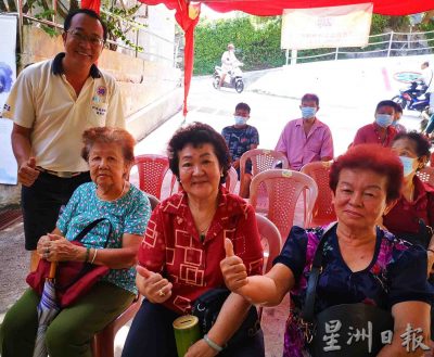 霹:版七头/邦咯岛振亮阁办大型义诊 逾200岛民受惠
