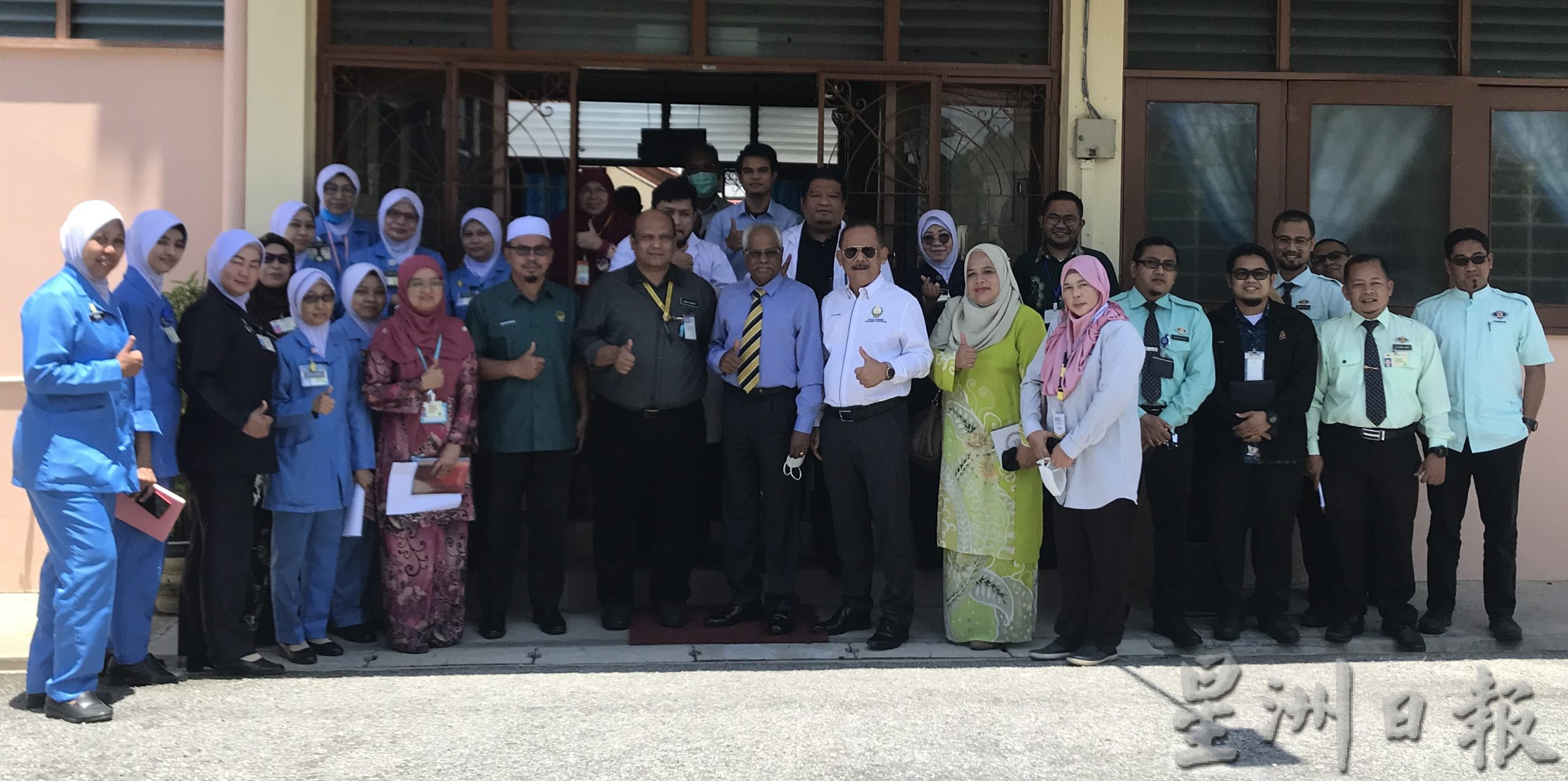 霹雳州行政议员西华尼申指出,州政府将时刻监督江沙医院的提升工程