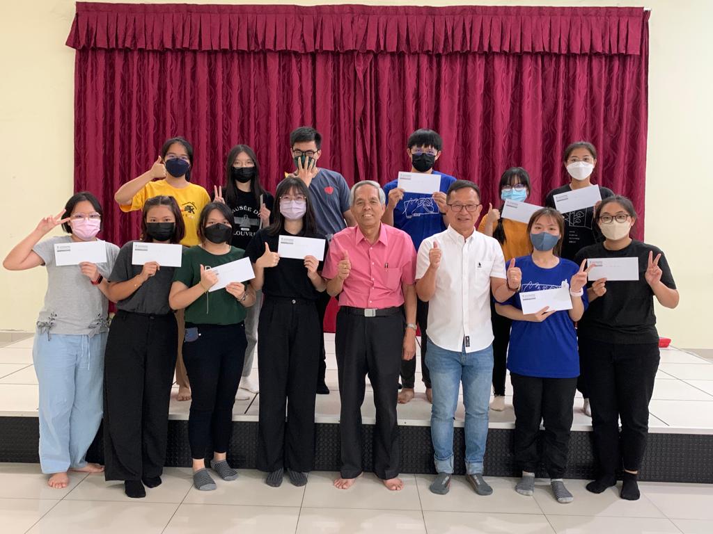 马佛基金会颁发大专助学金新闻