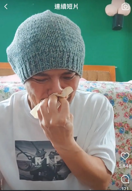 黄明志下跪哭诉被迫洗家婆内裤  网斥蹭热度“很欠扁”