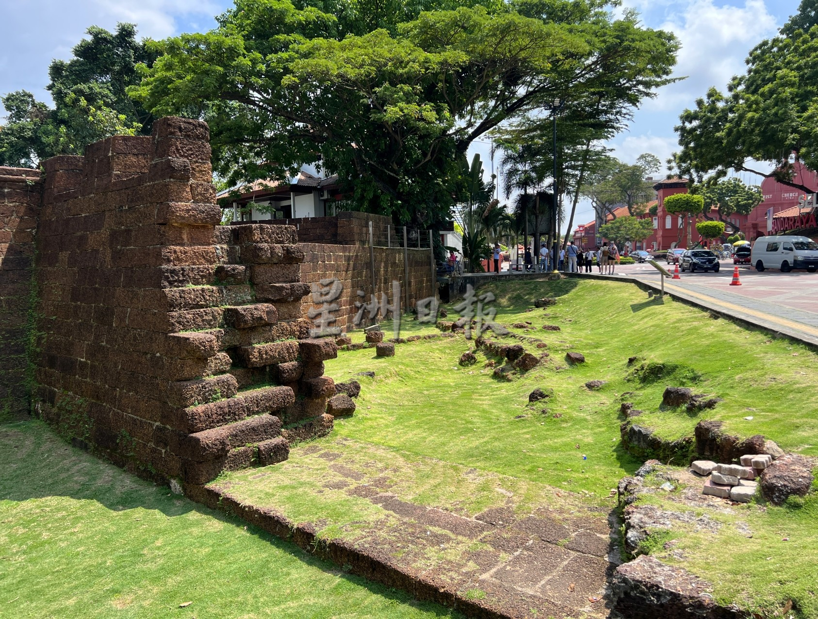 (古城封底主文)《用眼睛去旅游》:马六甲堡垒遗迹