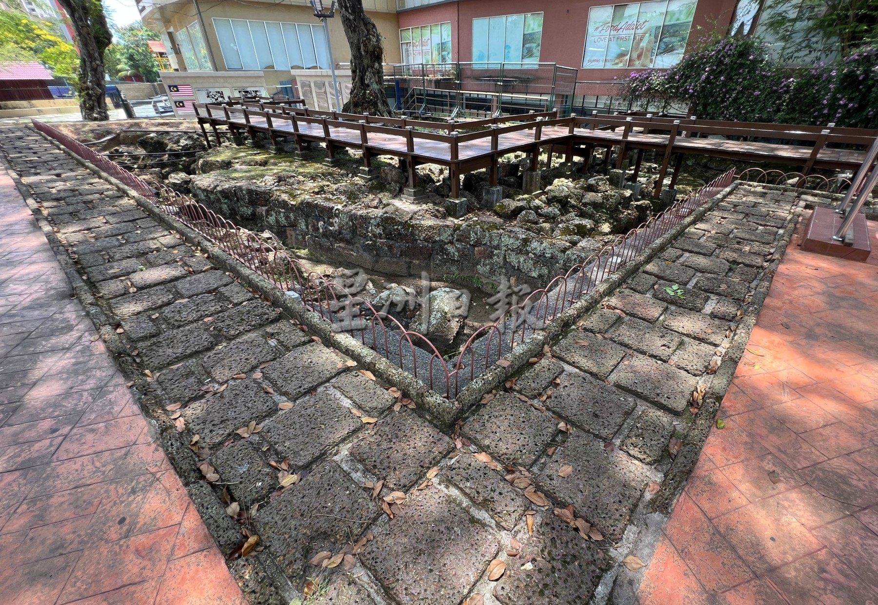 (古城封底主文)《用眼睛去旅游》:马六甲堡垒遗迹