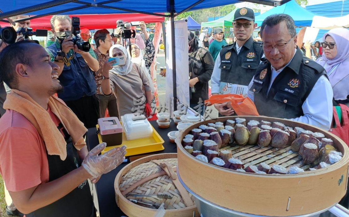 （古城封面主文）斋戒市集美食飘香·卫生局监督卫生安全