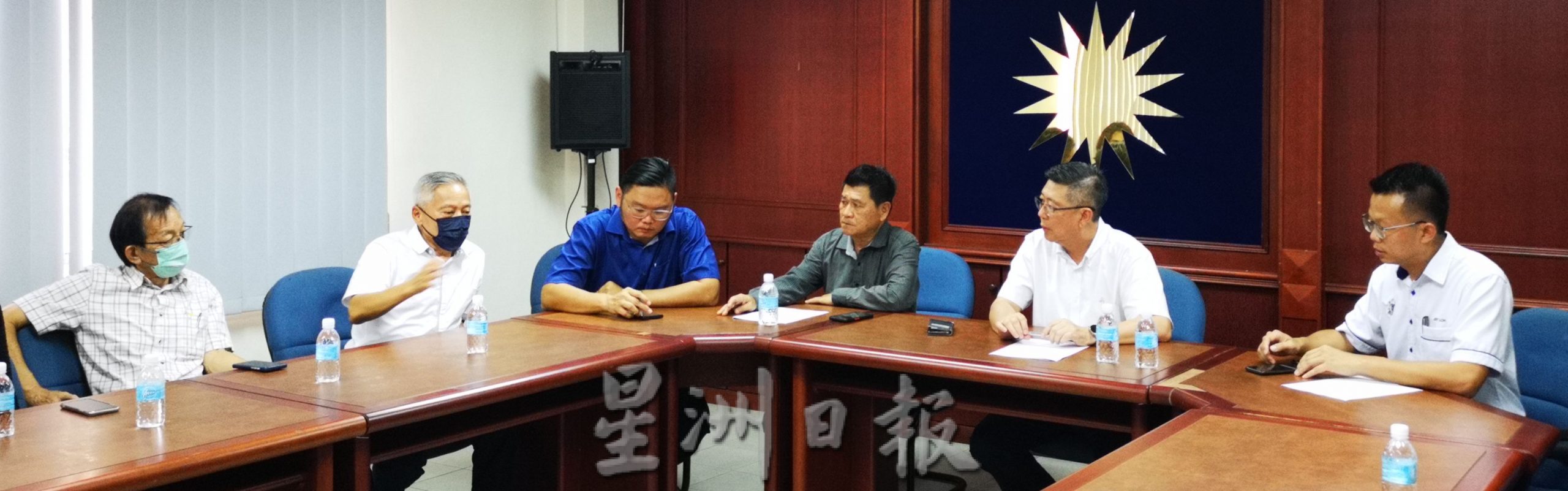 （古城封面主文）甲州爱猫狗组织及个人呈备忘录盼政府成立“流浪猫狗庇护所” 俾猫狗有更好的生活环境