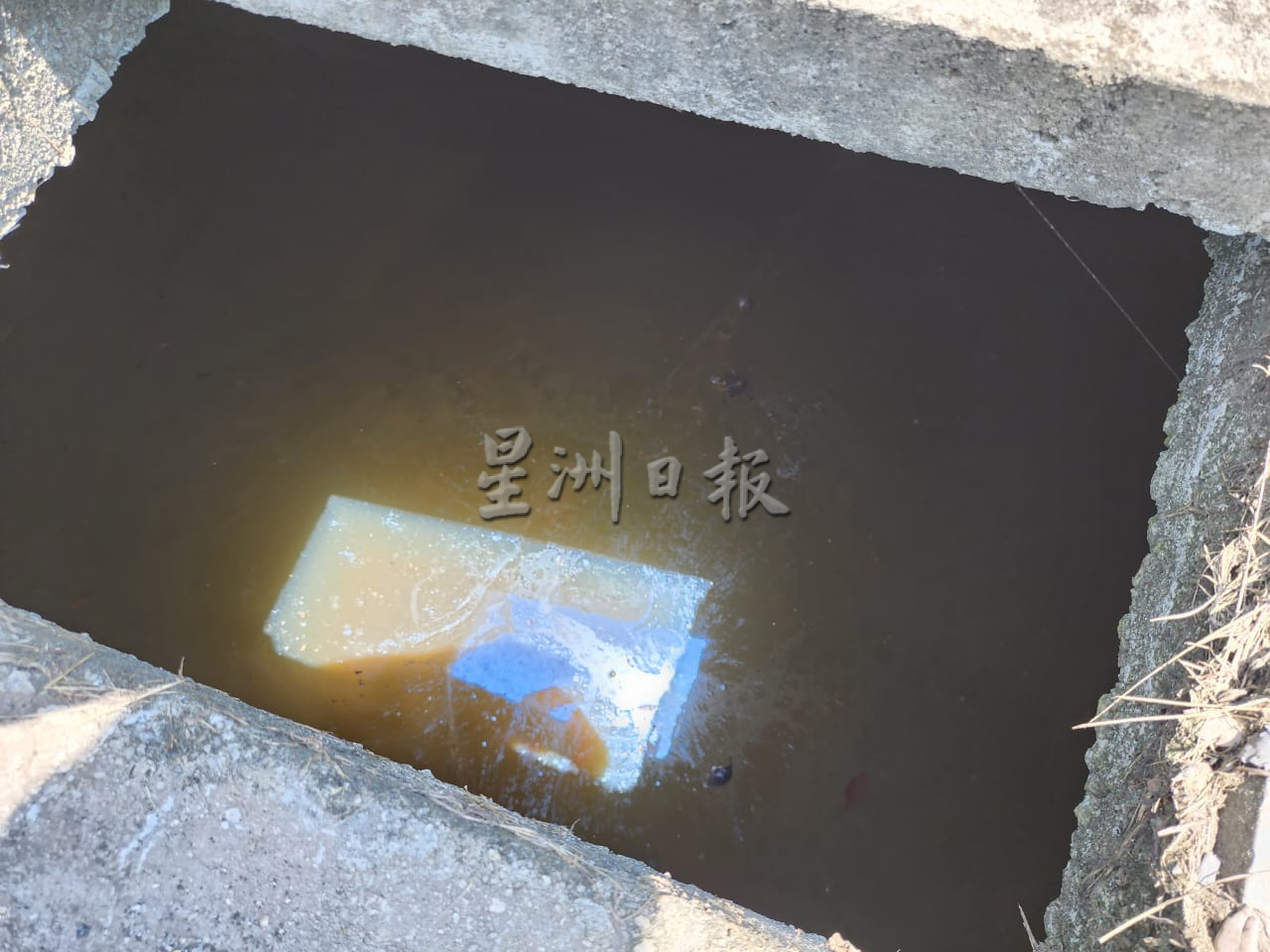 默迪卡再也万佳市交界处防洪沟6月前分阶段清理,之后交由“CMI INFRA”负责管理