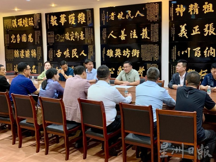 (古城版)颜天禄接见中国亚洲经济发展协会代表团