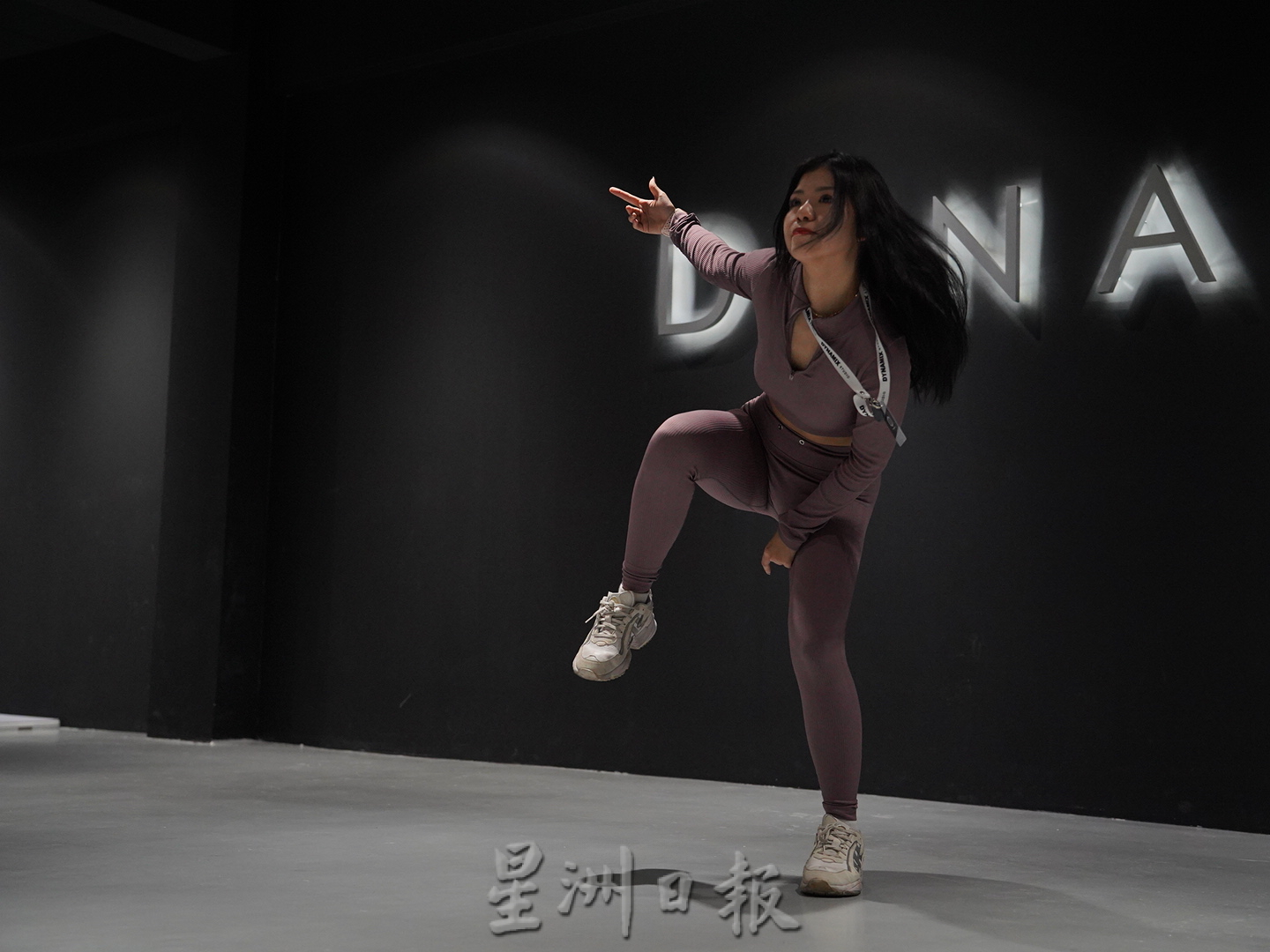 (古城第二版主文)《你动摇了吗》专栏:嘻哈舞