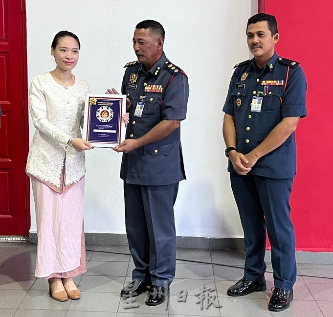 （古城第五版主文）甲消拯局500名消拯员候命，监督州内124个水灾黑区情况