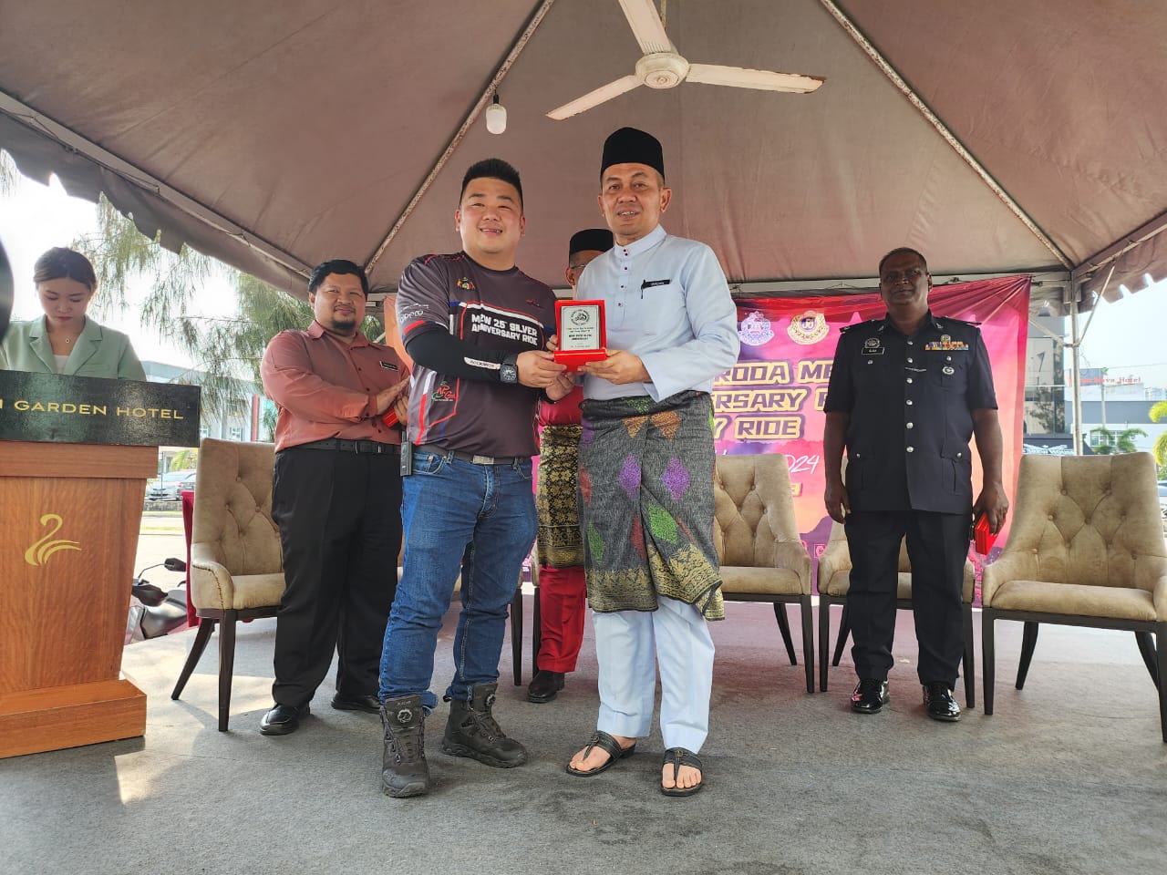 (古城第六版主文)500辆重型机车慈善骑行