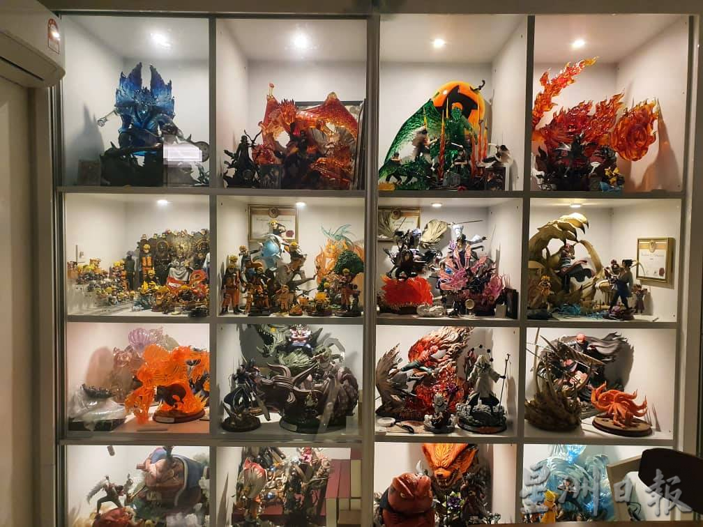 (古城第六版主文)咖啡厅摆满收藏家玩具模型,成为漫迷聚集地一同组装、展示,分享喜悦