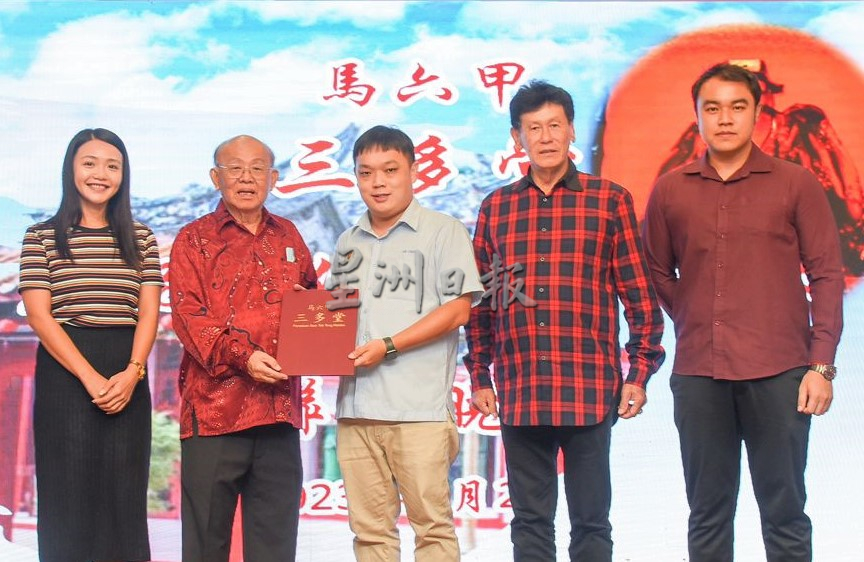 (古城第六版主文)百年老庙三多堂尚需巨款重修庙堂