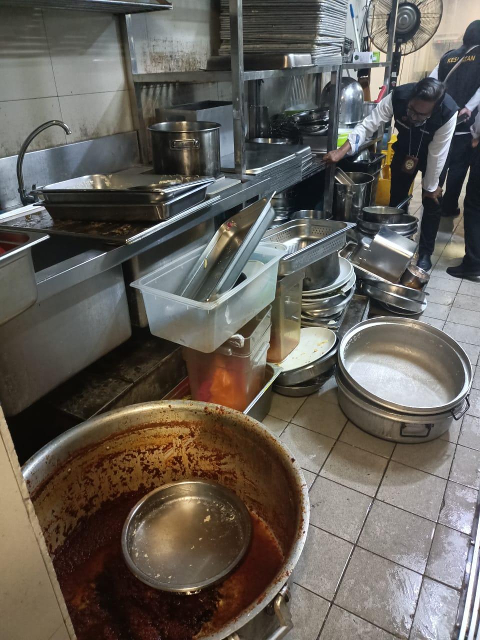 (古城第四版主文)厨房肮脏有鼠粪·2酒店餐厅接关闭令