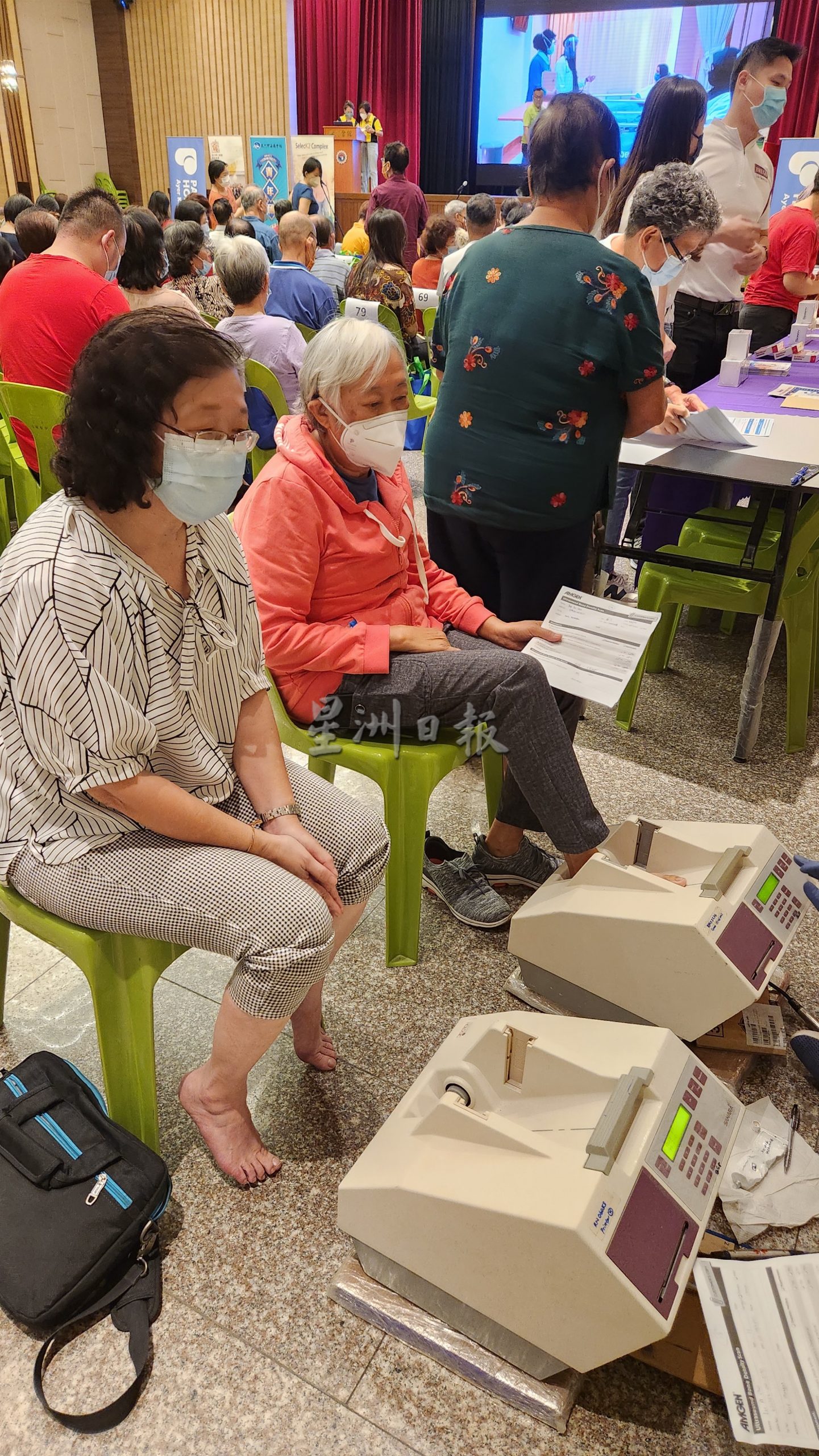 (古城第四版主文)郑惠蔙医生:郑惠蔙指出,跌倒、骨质疏松症与关节炎并不属于自然老化的过程