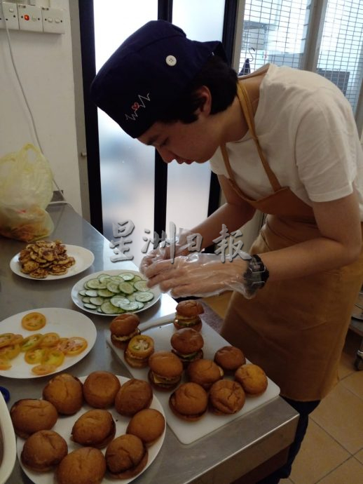 (大北马封底)特稿/社会企业Angel Community Cafe