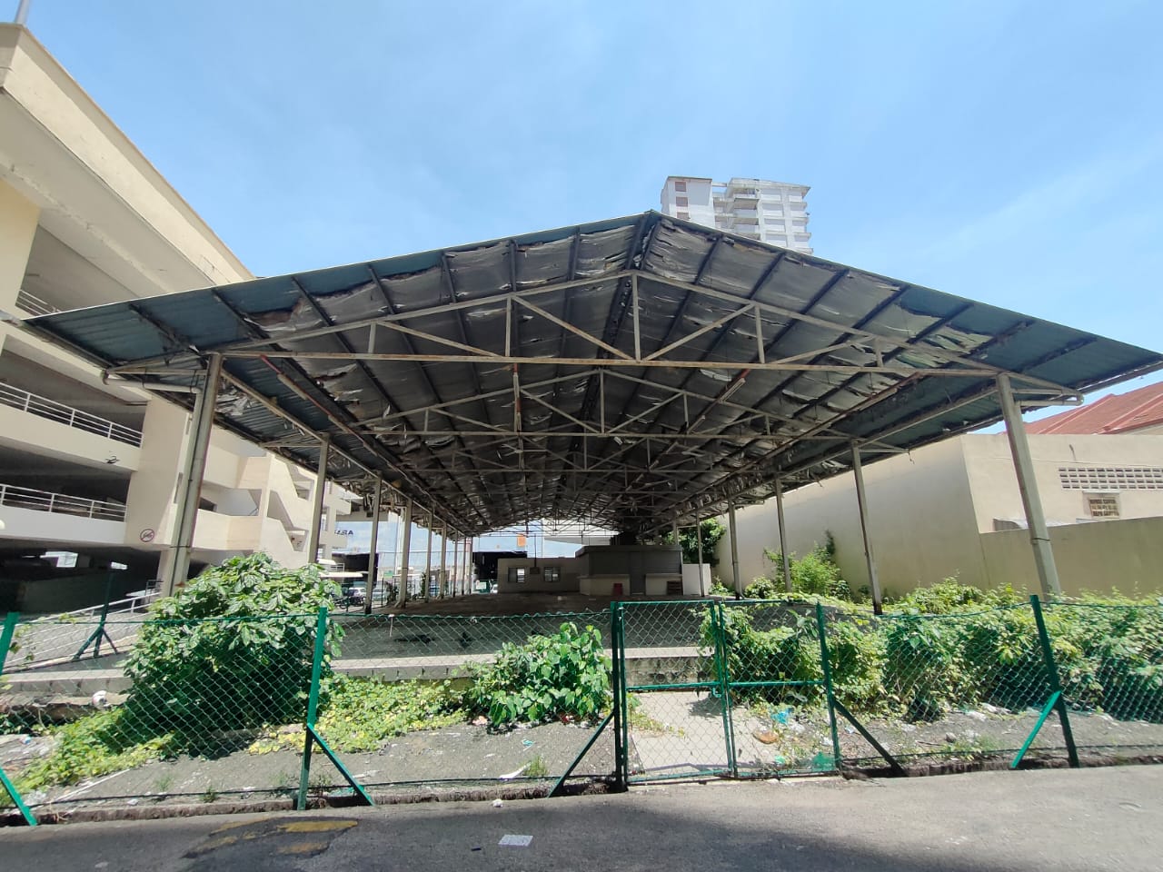 (大北马)荒废十多年 斯里绍嘉娜组屋小贩中心将重整