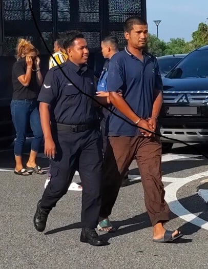 鞭打继女致多处伤，男子被控虐童疏忽照顾罪，不认罪要求审讯