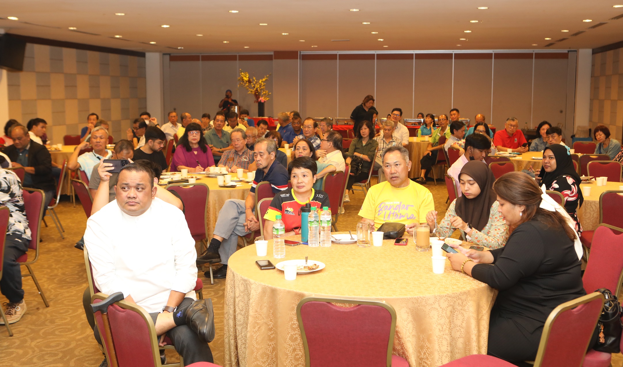 (大都会)/ME04头/嘉玛莉亚拨15万令吉社区奖掖/3图