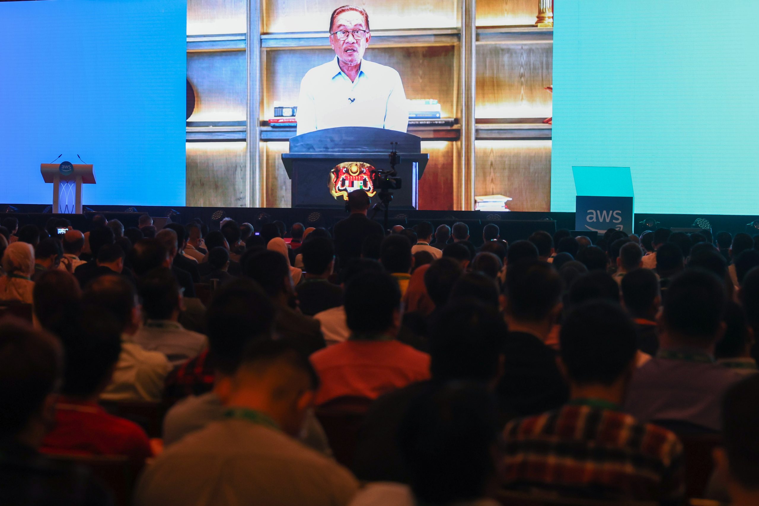 (封面主文)投资马来西亚 亚马逊云端业AWS砸60亿美元