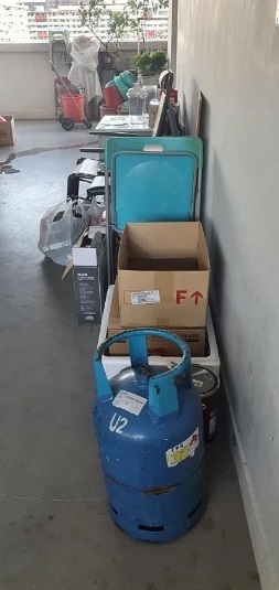 (已签发)柔:狮城二三事:6年前单位失火,八旬老汉仍不改囤积习惯
