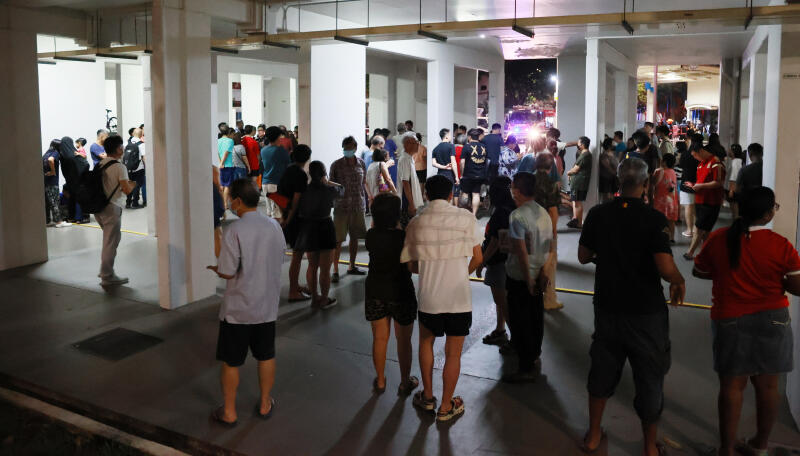 (已签发)柔:狮城二三事:后港组屋疑风扇酿大火 老夫妻逃生