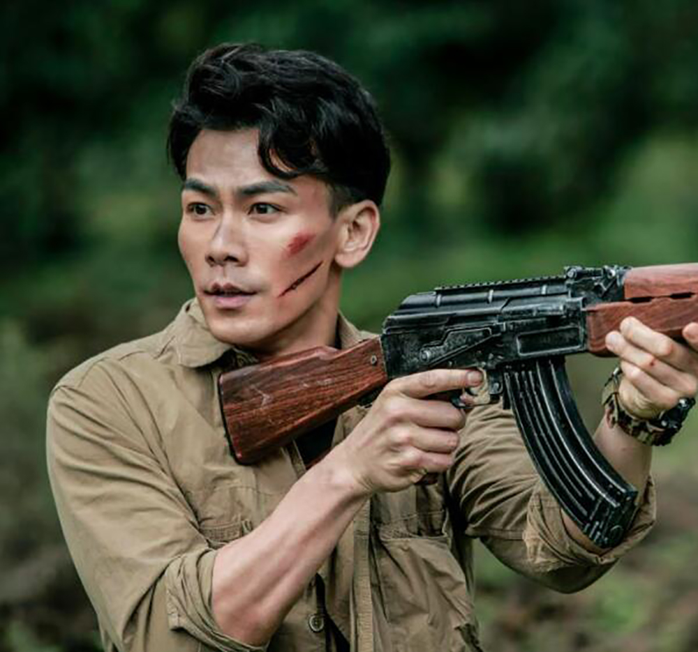 (已签发)柔:狮城二三事:当电影男一 戴向宇拼出伤