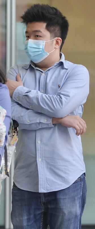 (已签发)柔:狮城二三事:经纪沉迷游戏撒谎借钱 被拒恐吓散播女生裸照