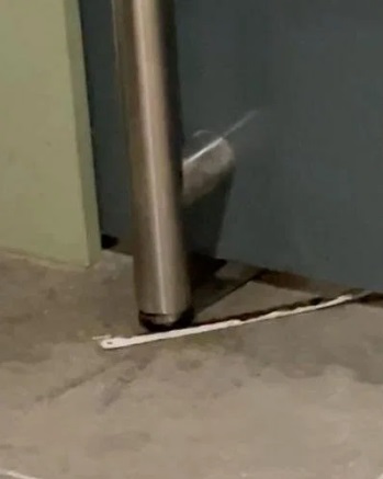 (已签发)柔:狮城二三事:育婴室门锁坏 母与两月婴被困3小时