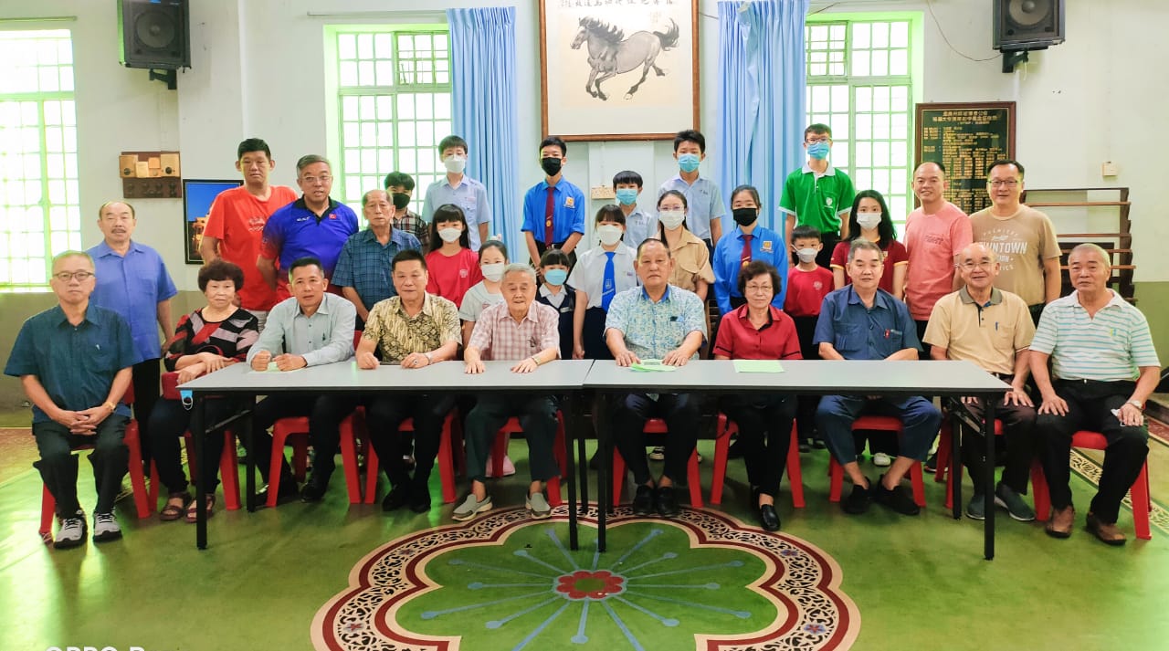 (已签发)柔:知识能够改变命运,黄国华促学生掌握充足知识