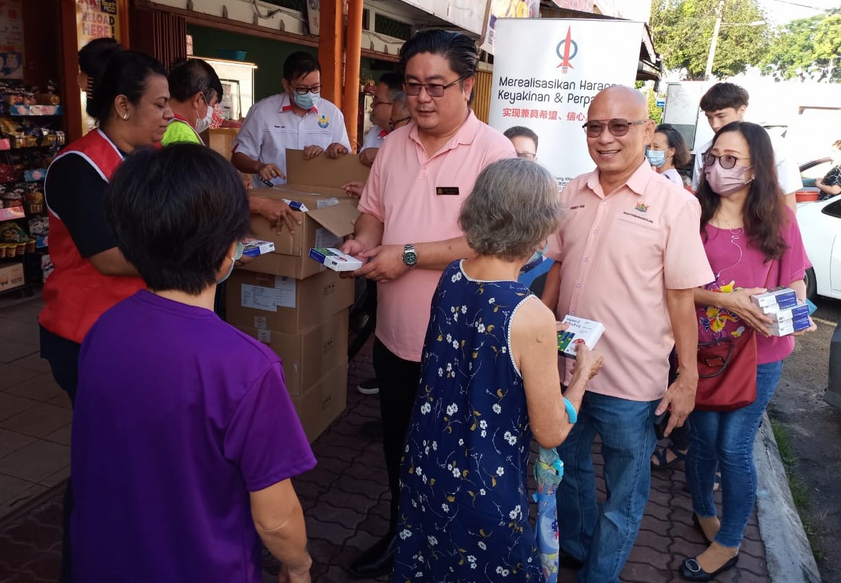 me03主文-大都会/巴生店前垃圾桶措施,柯鹏飞:市民应口耳相传