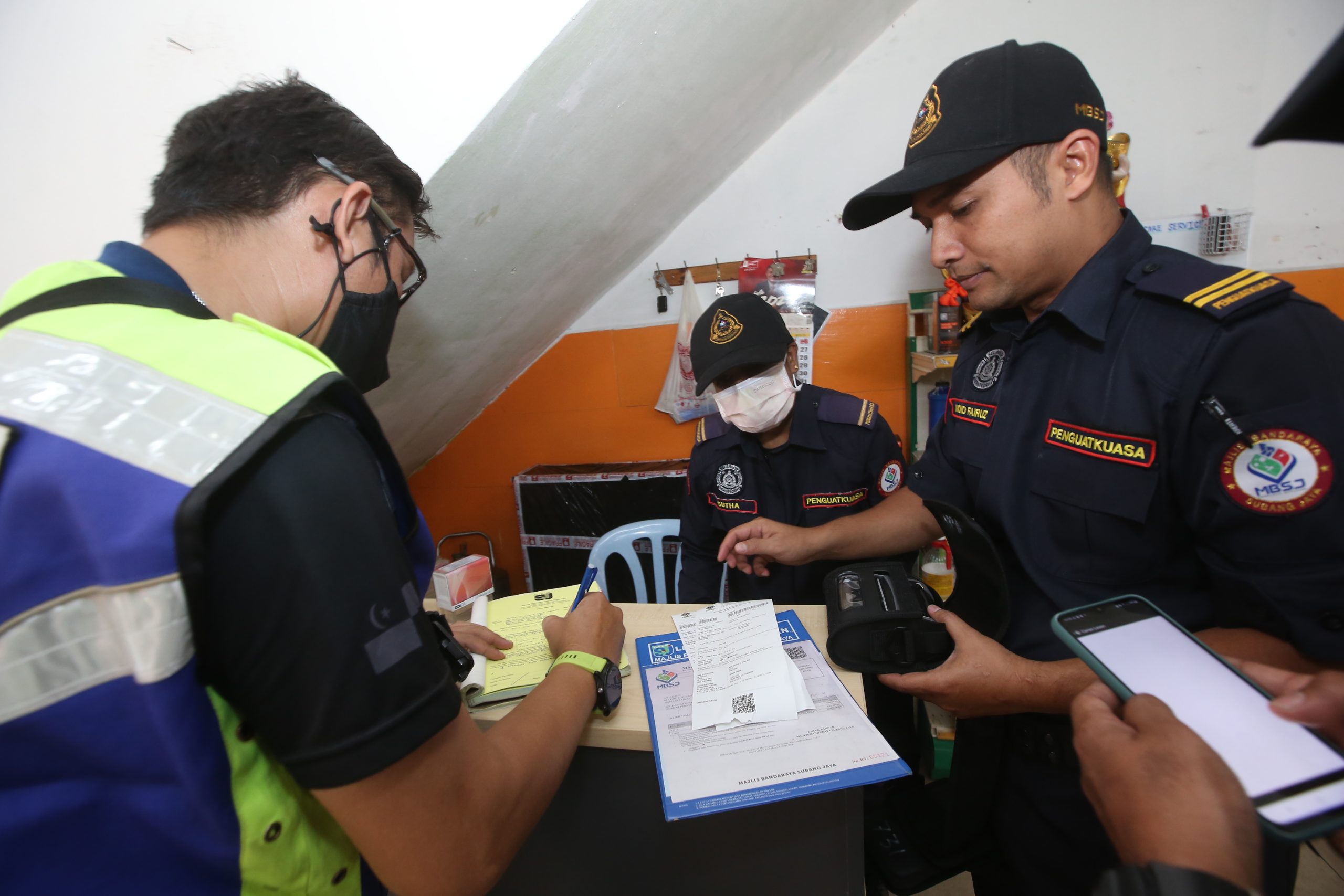 mz5头//大都会:MBSJ执法行动