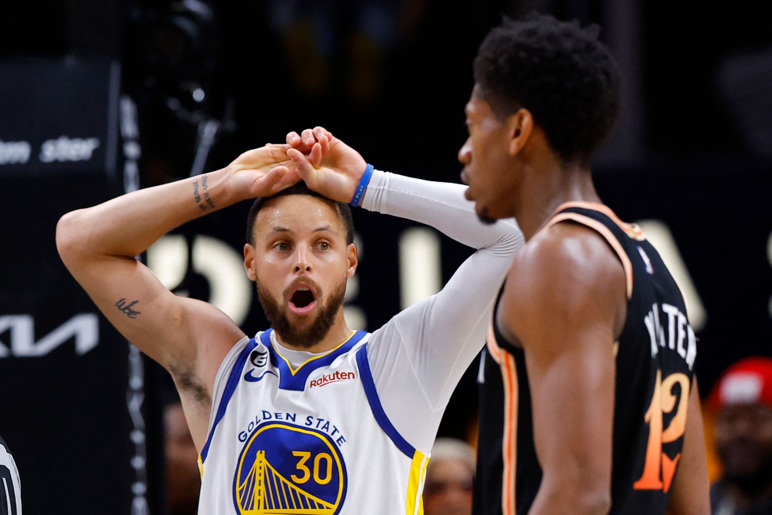 NBA|  全场纠缠老鹰无功而返  勇士苦吞客场10连败