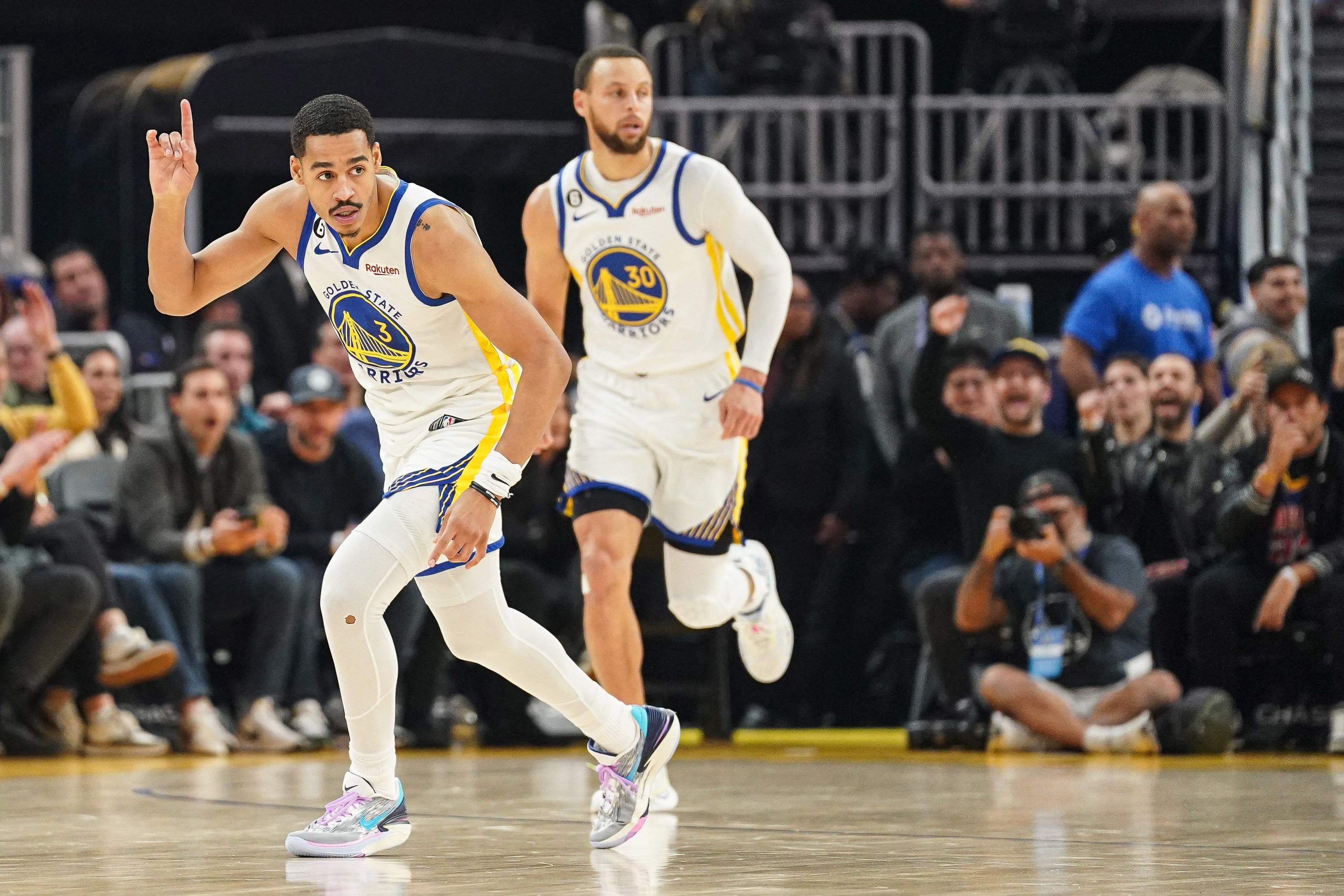 NBA| 普尔末节砍19分造逆转 勇士挫76人主场9连胜
