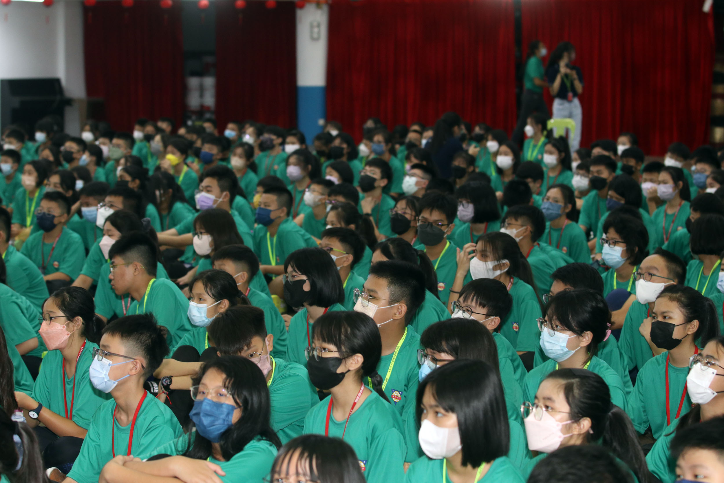 NS主文/芙中新学年迎545新生,总学生人数近2900