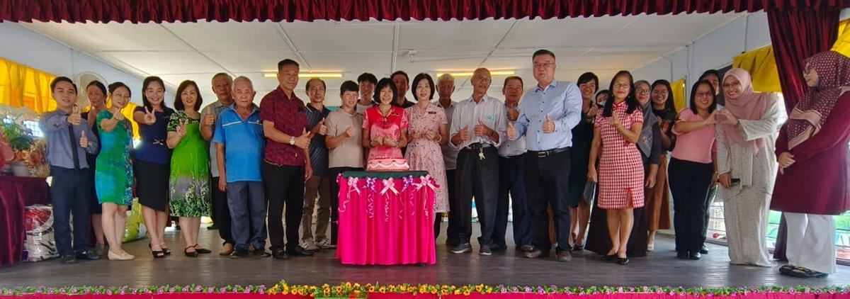 NS波德申/服务杏坛逾30年,甘望中华公学欢送副校长苏玥璇