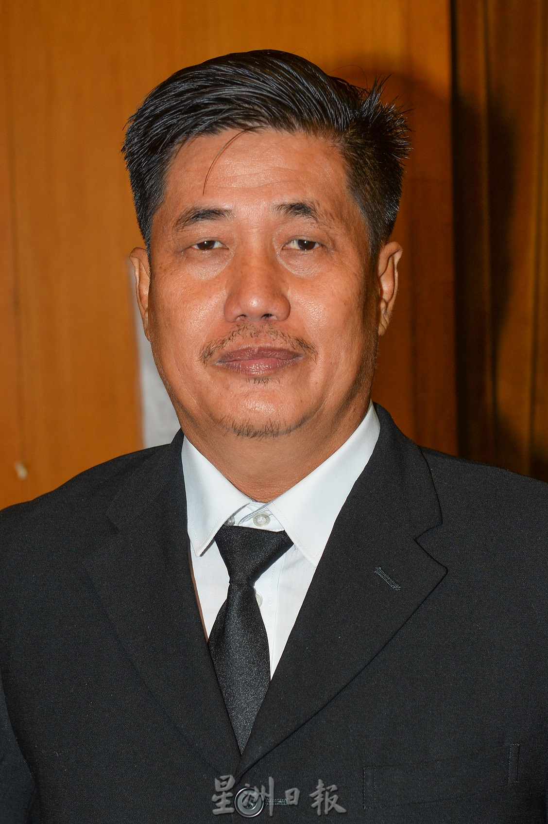 NS芙蓉/李三路小贩中心部分档口近4个月出水量非常小,档主到公厕取水洗餐具最高纪录每天40次