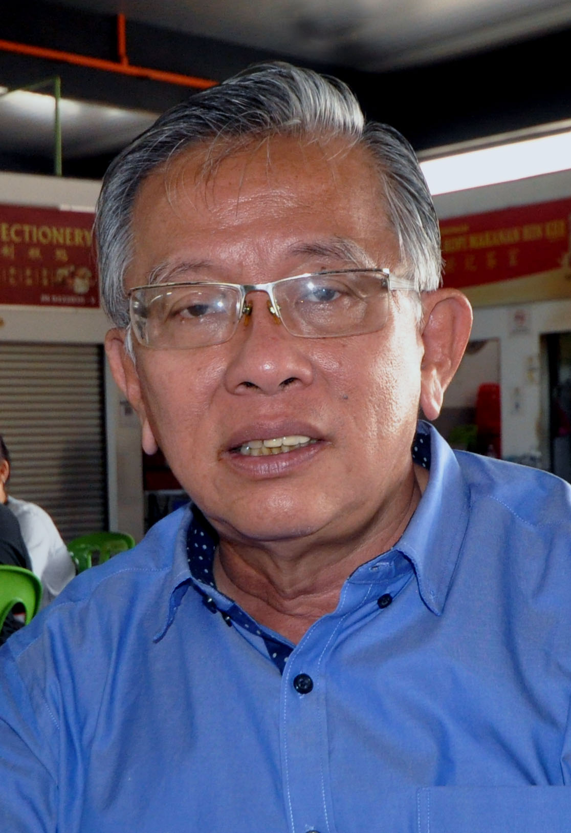 NS芙蓉／年幼姐弟闯屋顶，险象环生