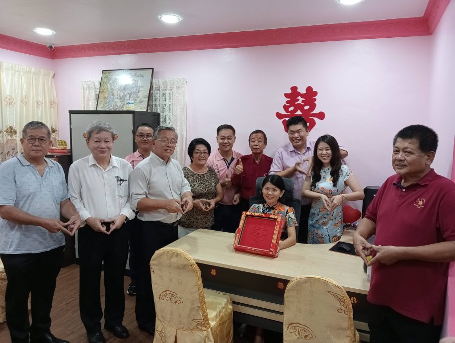 NS芦骨／西天娘娘宫婚姻注册处开幕，张亚利吁两位行政议员作神庙后盾