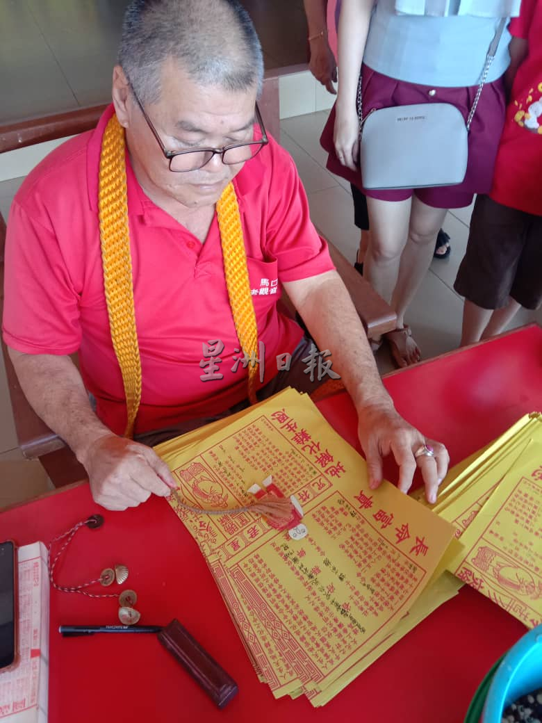 NS马口:巴都峇加公众老观音堂于惊螫日起,一连4天为逾5000名善信打小人