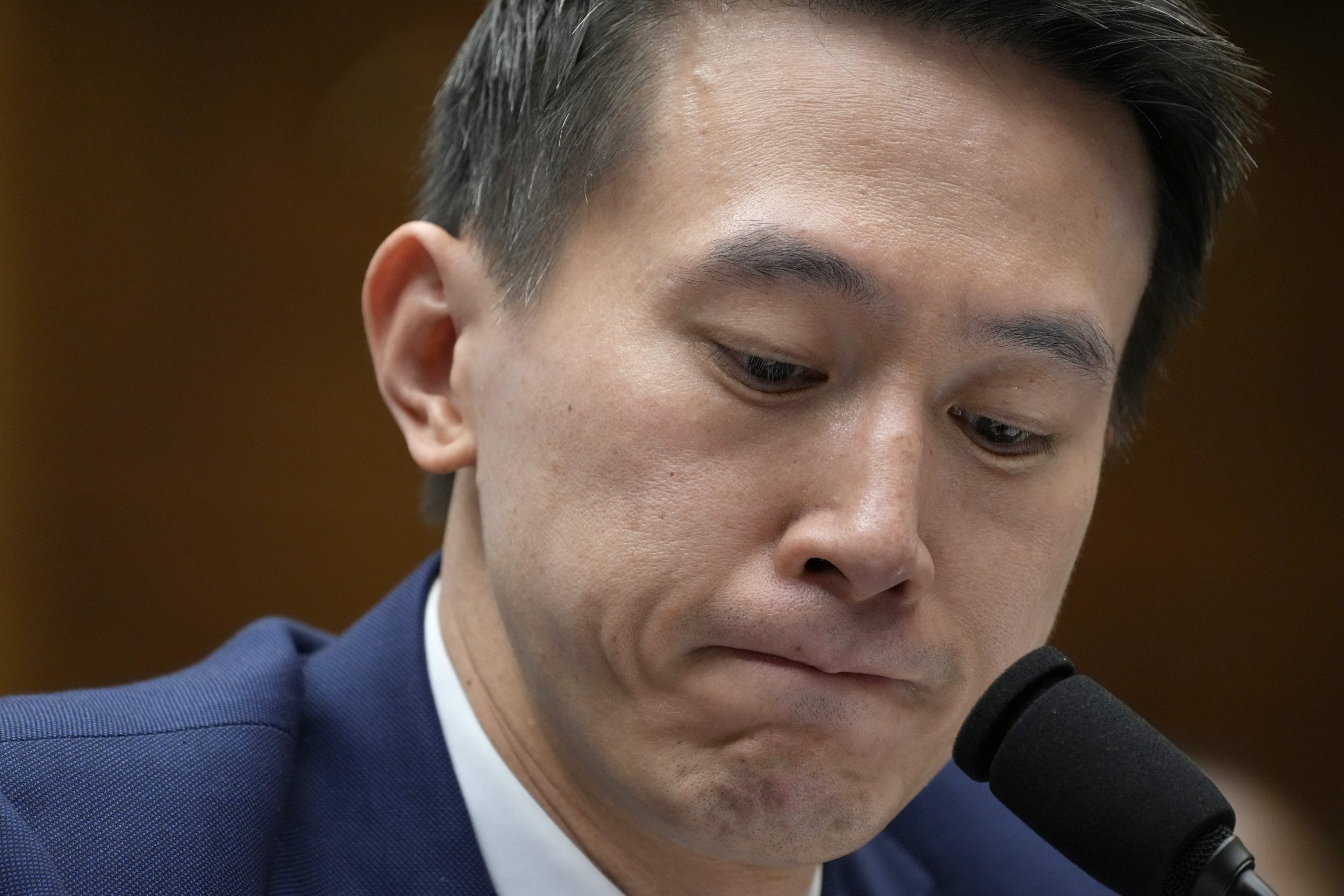 TikTok执行长赴美国会参加“5小时批斗大会” 否认平台受中国政府操控