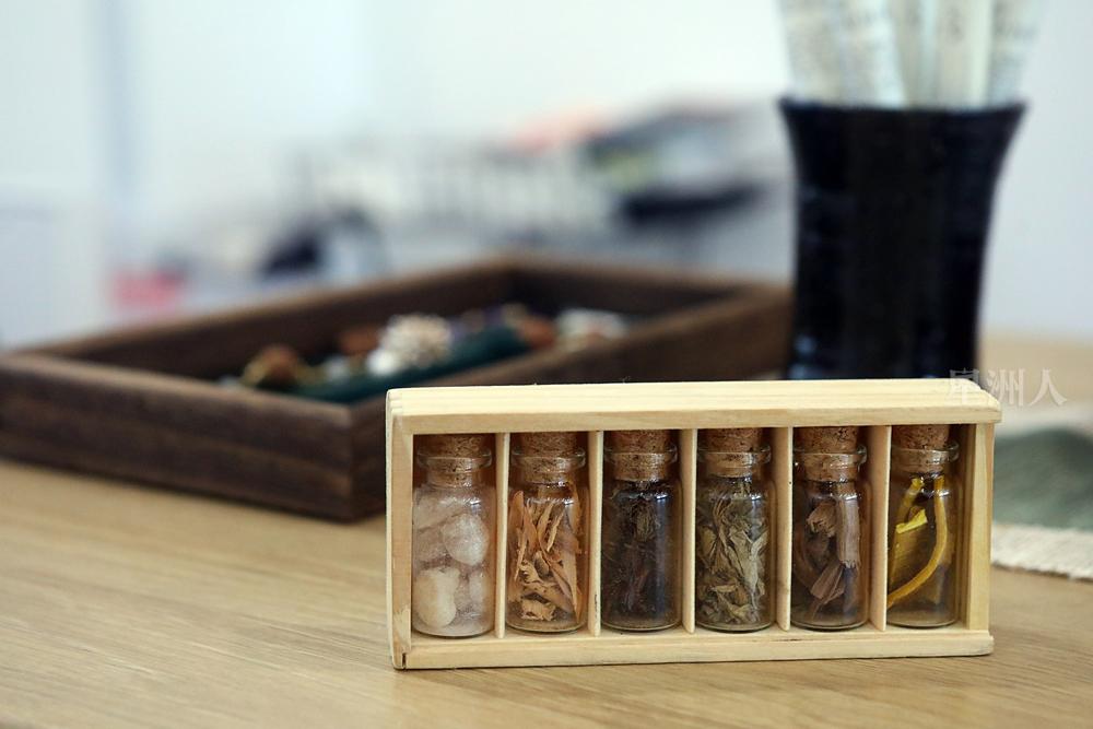 訪做香(《東西》版) 記者:秀華 攝影:黃冰冰