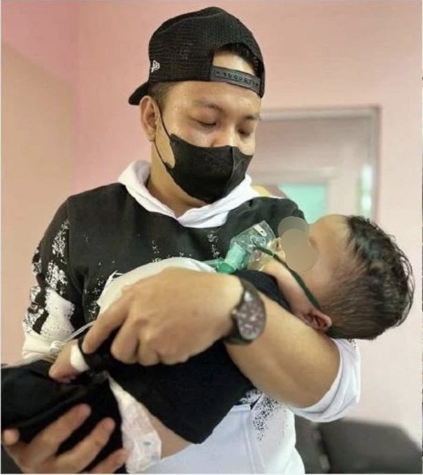 2岁男童肺部感染抢救6天亡 父亲悲痛:他穿着新衣走了