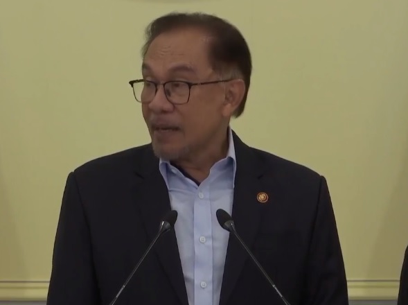 47年前沙巴“六六空难”解密 安华:完整报告下周公布