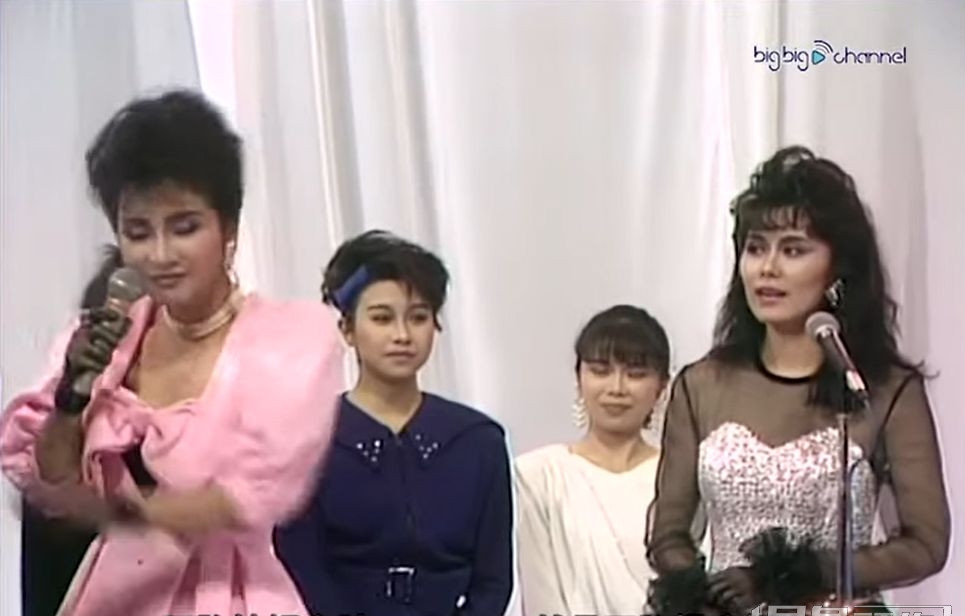 71岁狄波拉回春 皮光肉滑激似谢安琪