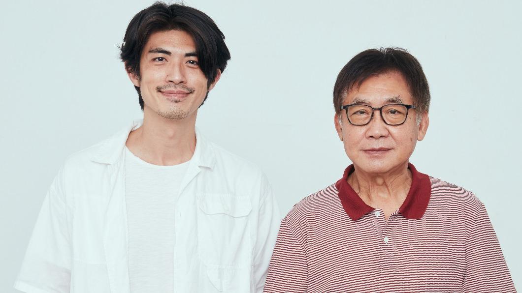 75岁梁修身视力模糊  读剧本全靠别人看 