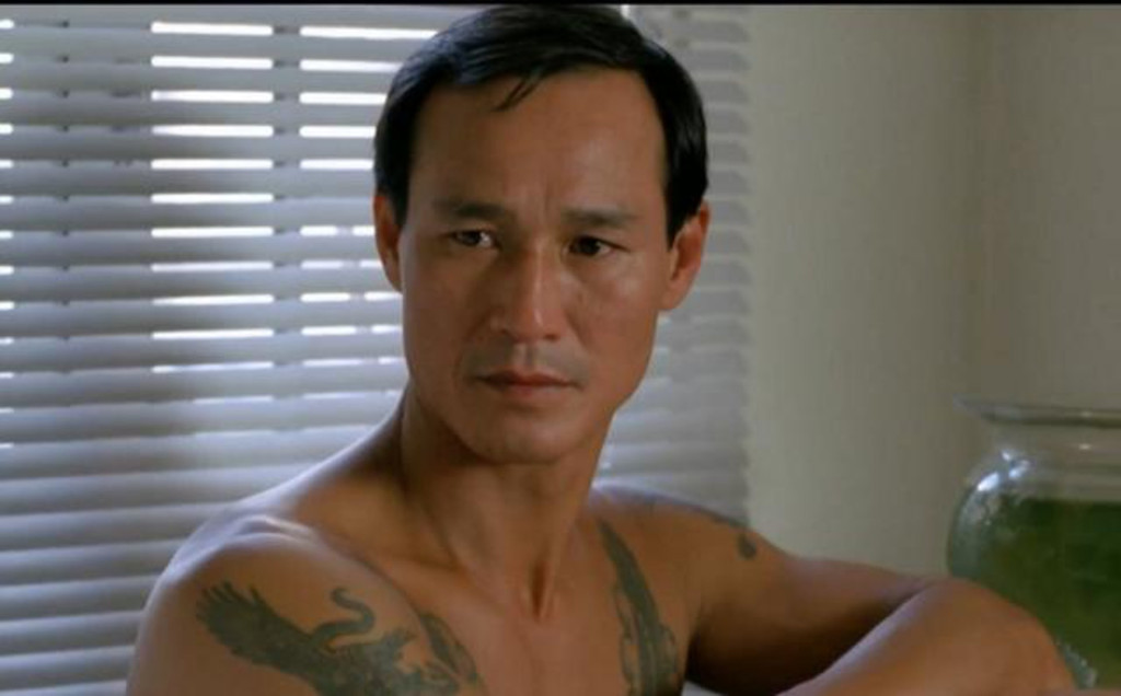 79岁陈惠敏驼背拄拐杖现身 惊见左手姿势怪异