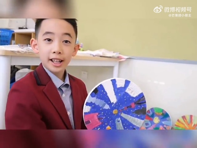 9岁Jasper奶音消失 暴风长高成小帅哥