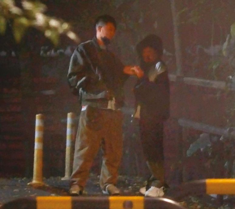 “暗巷交换口水”欧弟前妻 周汤豪秒揭两人关系