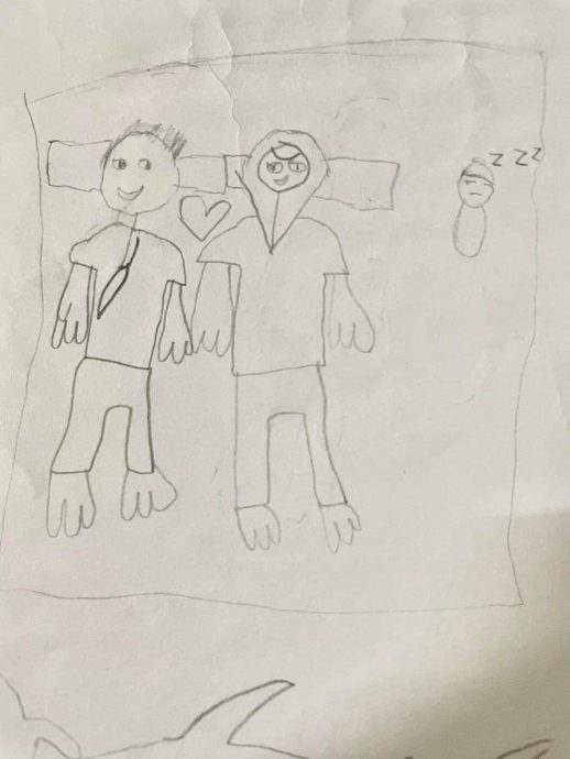 “爸妈,我先睡了…” 7岁儿车祸亡 躺床遗作令母泪崩