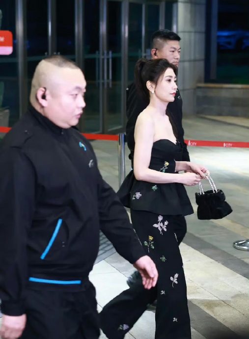 《乘风2023》开录 黄晓明身材比例遭调侃